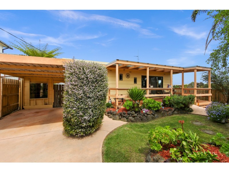 29 Mist Street, Lakes Entrance VIC 3909