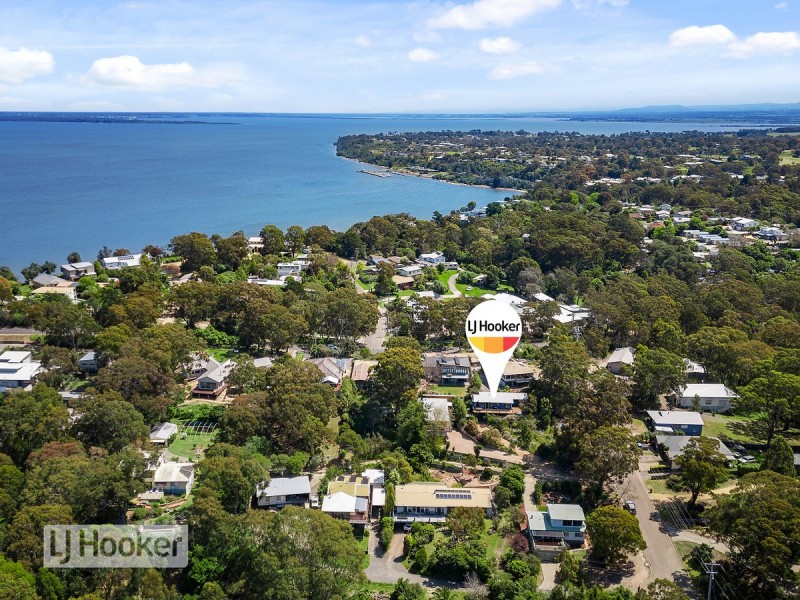 4 Wood Street, Metung VIC 3904