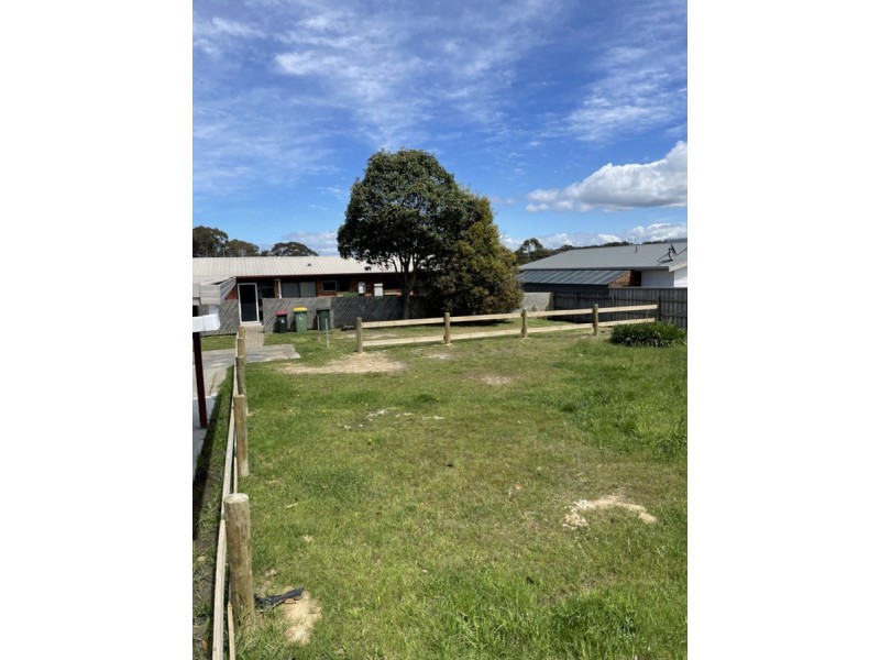 8/23 Alexandra Avenue, Kalimna VIC 3909