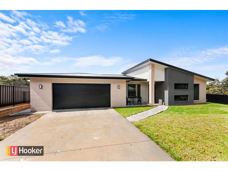 85 Albatross Road, Kalimna VIC 3909