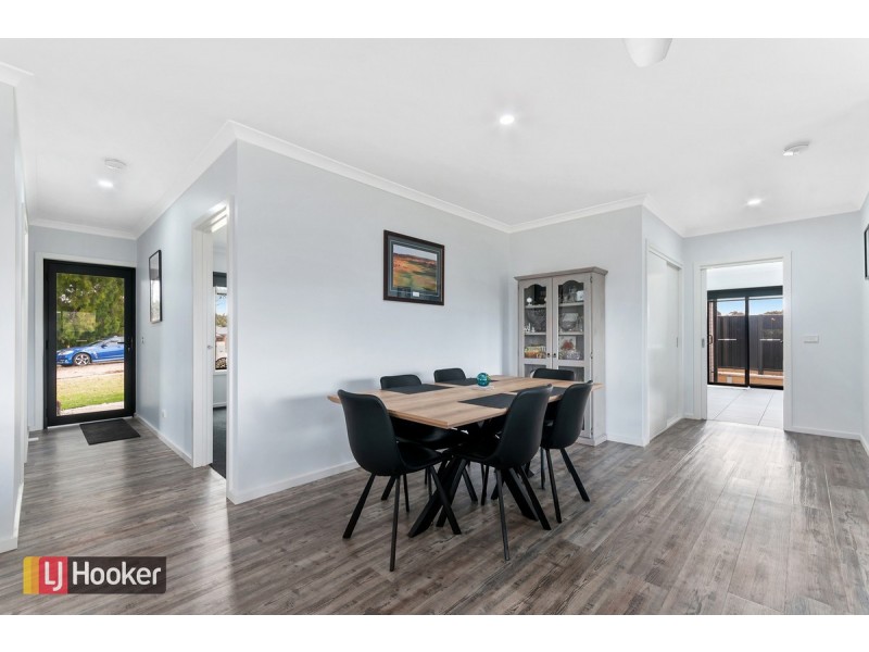85 Albatross Road, Kalimna VIC 3909