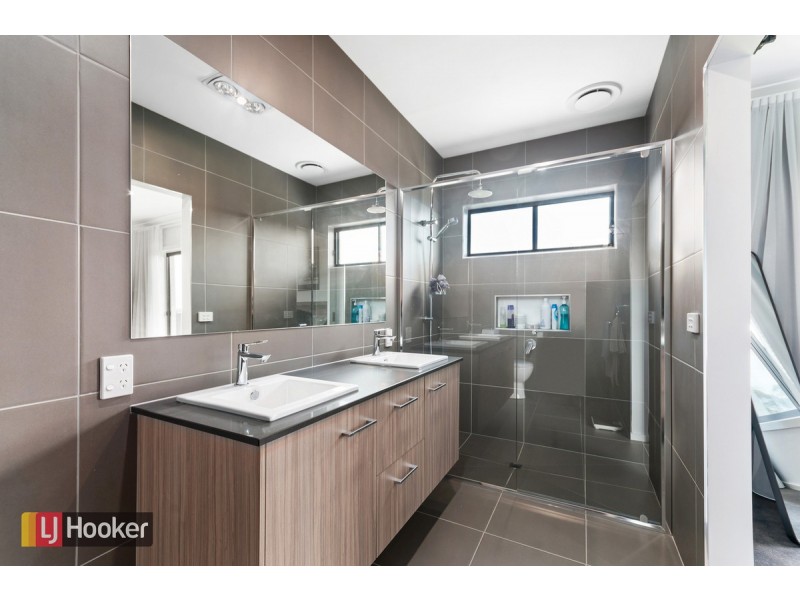 85 Albatross Road, Kalimna VIC 3909