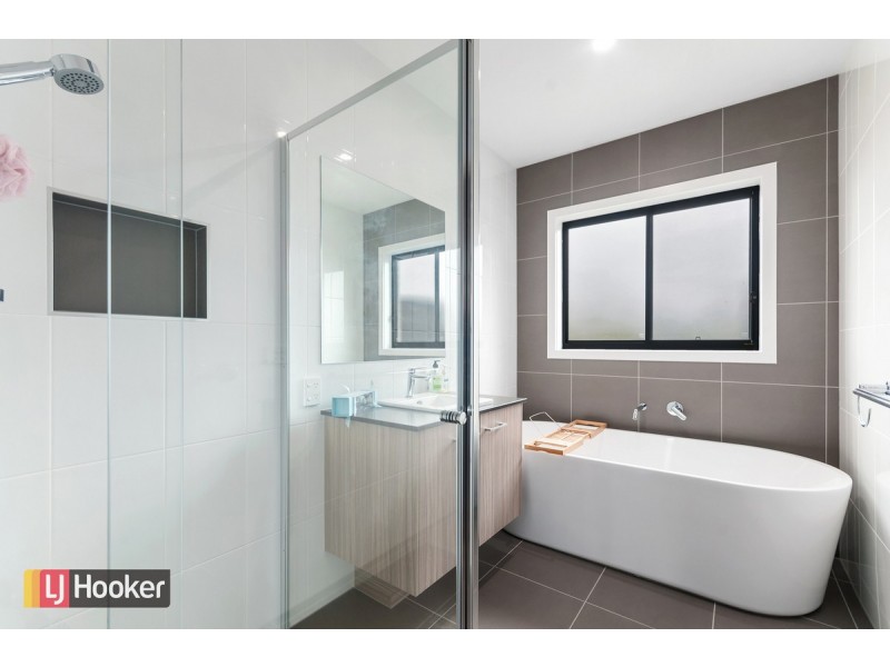 85 Albatross Road, Kalimna VIC 3909