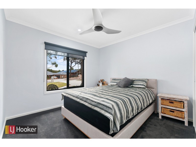 85 Albatross Road, Kalimna VIC 3909