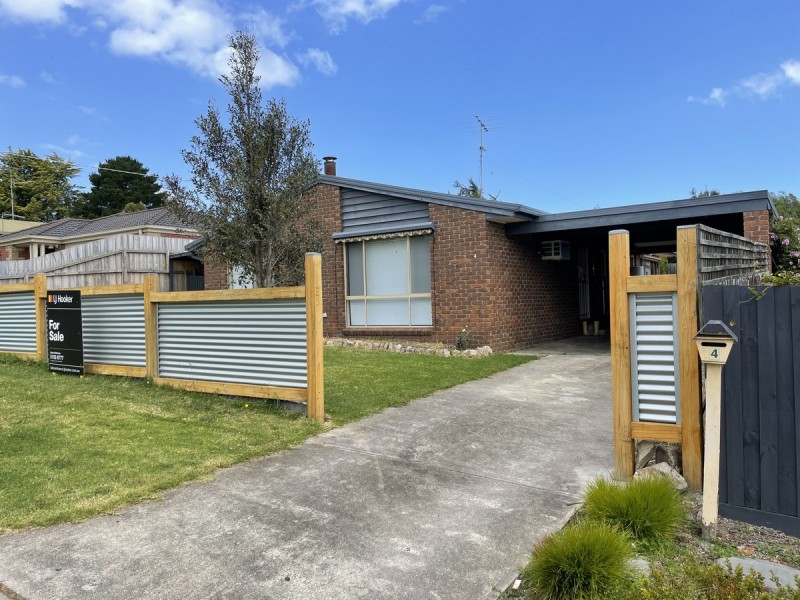 4 Ocean Court, Lakes Entrance VIC 3909