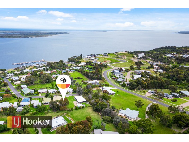 24 Hugh Street, Metung VIC 3904