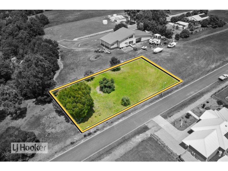 8 Jeremy Avenue, Metung VIC 3904