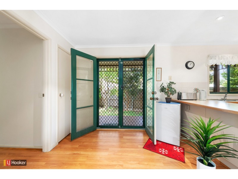 9 Tanjil Grove, Lakes Entrance VIC 3909