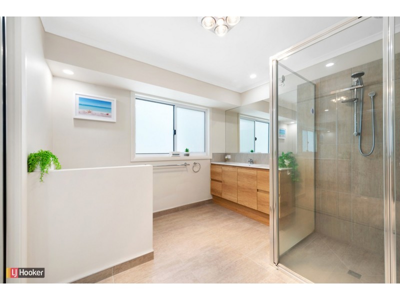 9 Tanjil Grove, Lakes Entrance VIC 3909