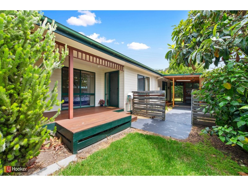 9 Tanjil Grove, Lakes Entrance VIC 3909