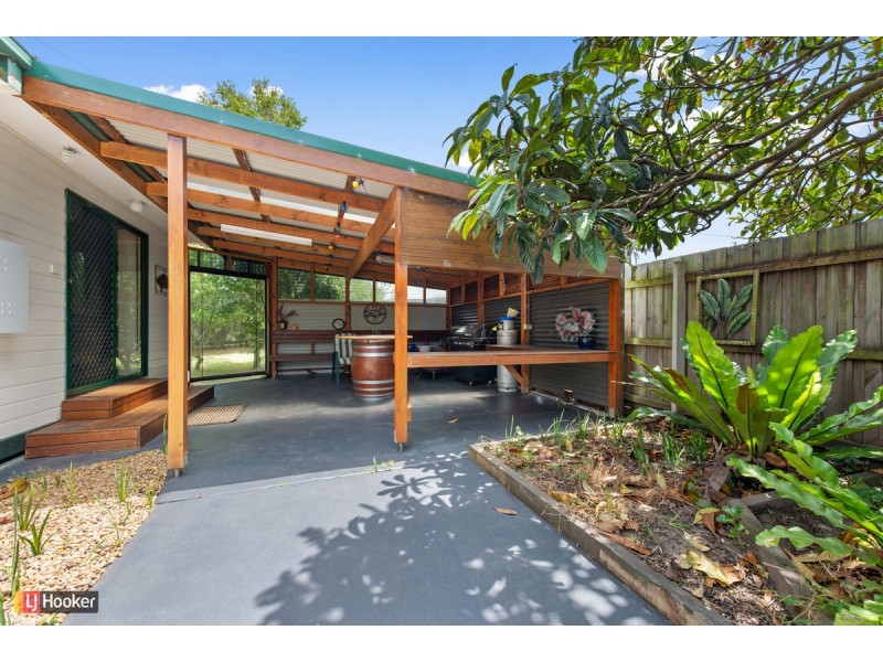 9 Tanjil Grove, Lakes Entrance VIC 3909