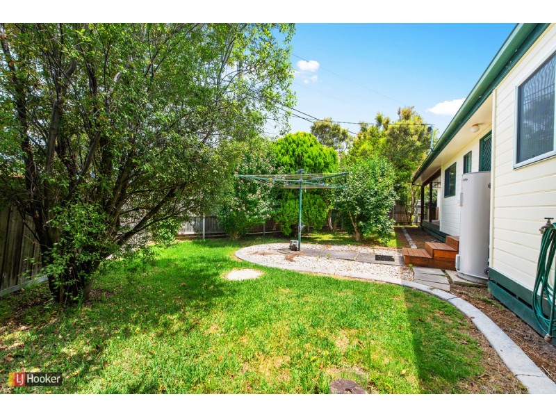 9 Tanjil Grove, Lakes Entrance VIC 3909