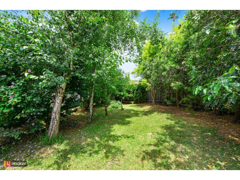 9 Tanjil Grove, Lakes Entrance VIC 3909