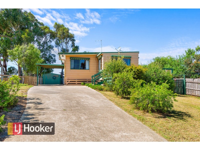 4 Point Road, Kalimna VIC 3909