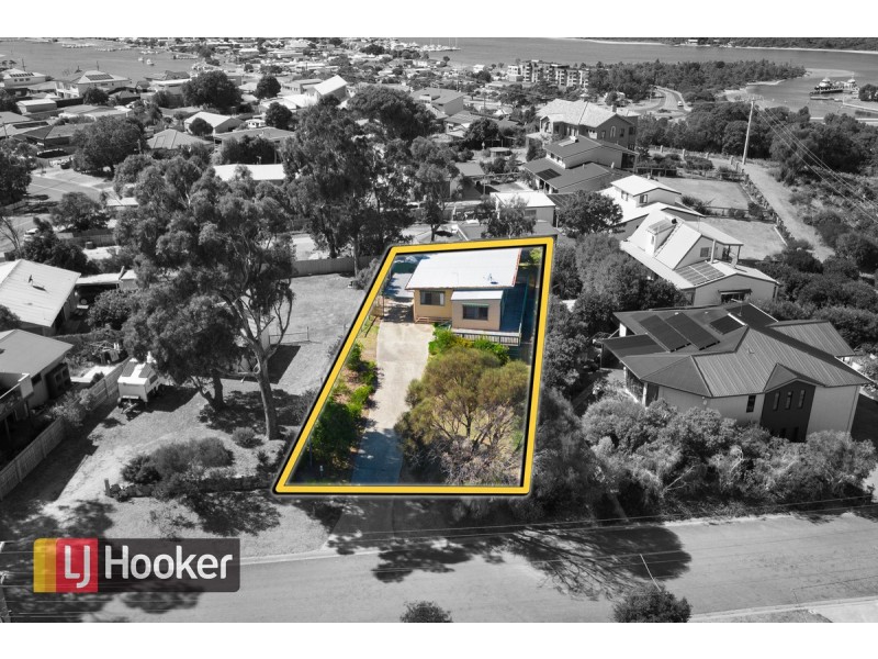 4 Point Road, Kalimna VIC 3909