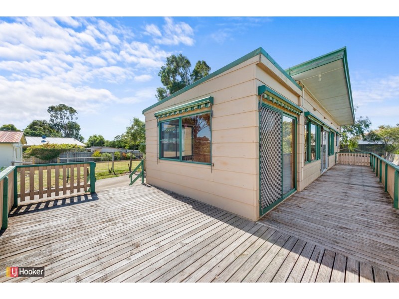 4 Point Road, Kalimna VIC 3909