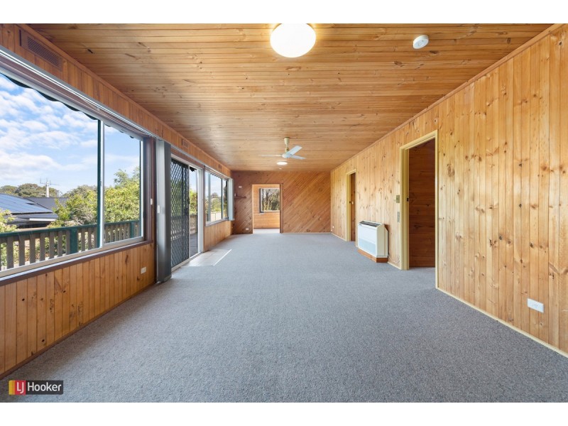 4 Point Road, Kalimna VIC 3909