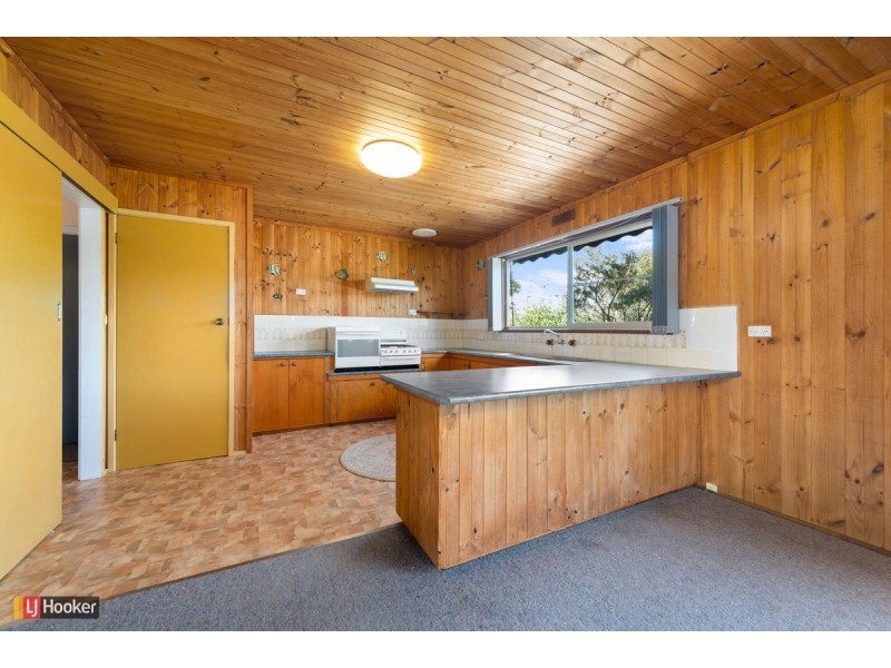 4 Point Road, Kalimna VIC 3909