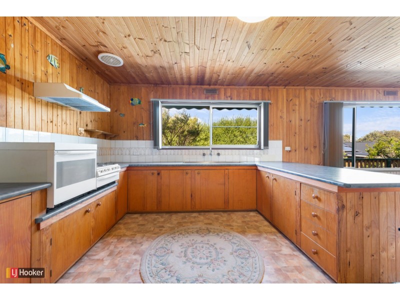 4 Point Road, Kalimna VIC 3909