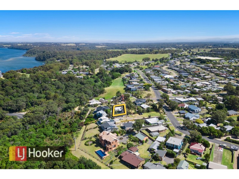 4 Point Road, Kalimna VIC 3909