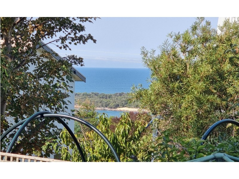 4 Point Road, Kalimna VIC 3909