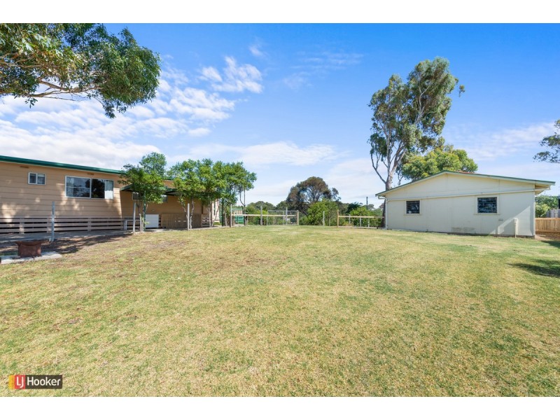 6 Point Road, Kalimna VIC 3909