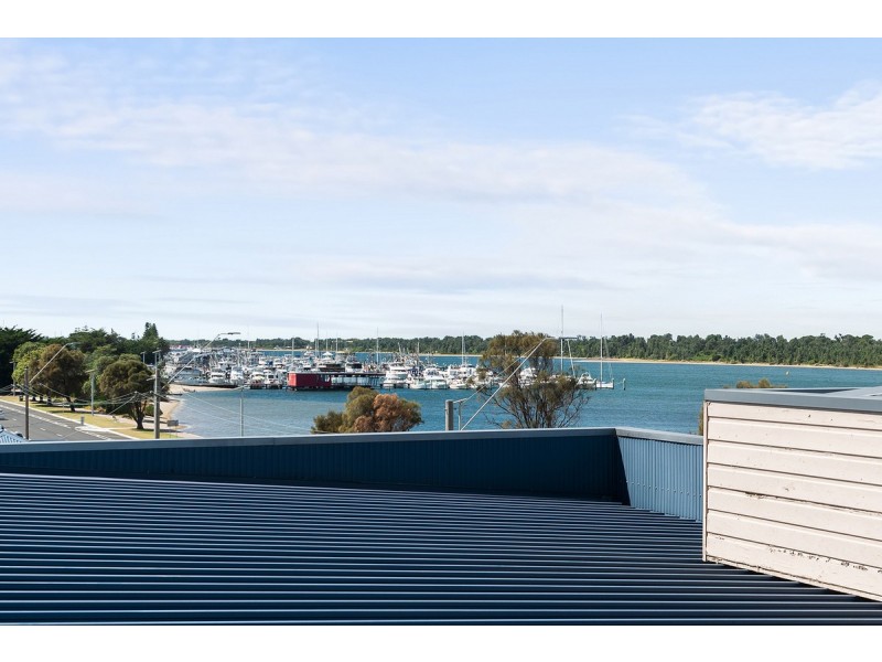 318/1 Esplanade, Lakes Entrance VIC 3909