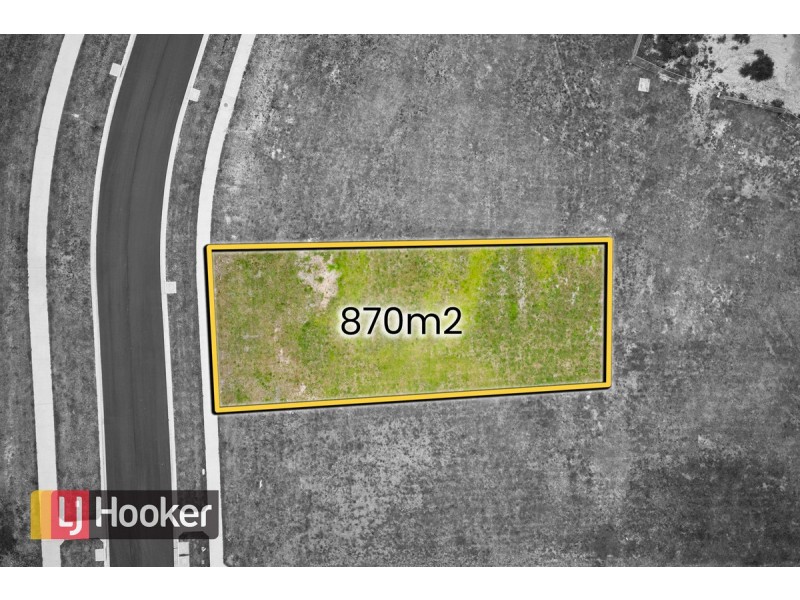 10 Lochard Terrace, Lakes Entrance VIC 3909