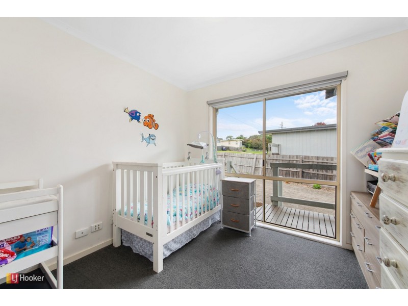 19 Hazel Road, Kalimna VIC 3909