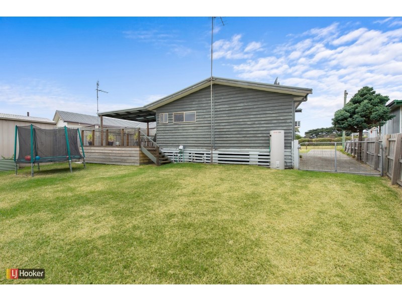 19 Hazel Road, Kalimna VIC 3909