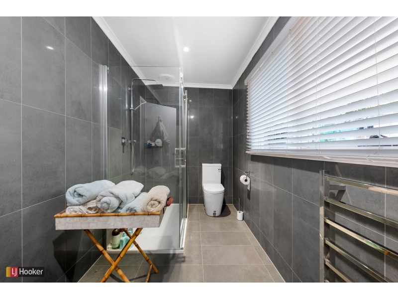 9 Lake King Place, Metung VIC 3904