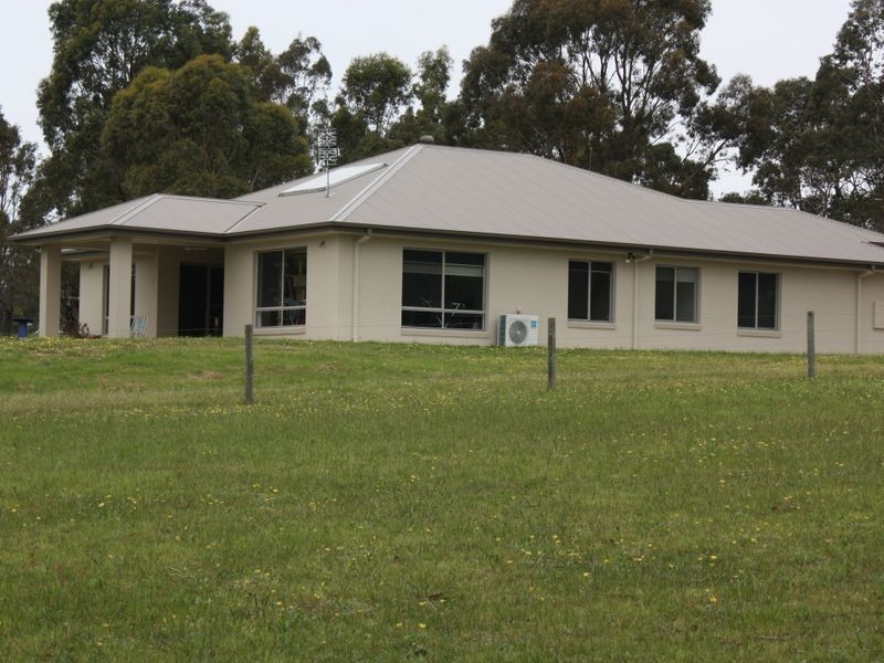 76 Kingscove Blvd, Metung VIC 3904