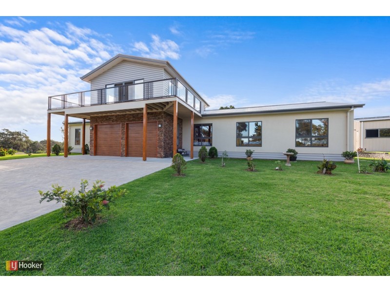 2 Matthew Avenue, Metung VIC 3904