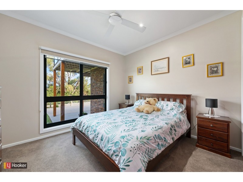 2 Matthew Avenue, Metung VIC 3904