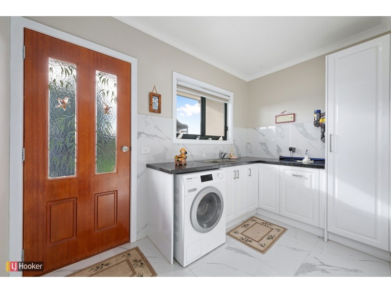 2 Matthew Avenue, Metung VIC 3904