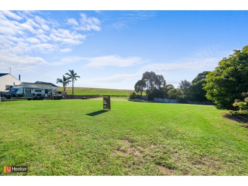 25 Outlook Drive, Lake Tyers Beach VIC 3909