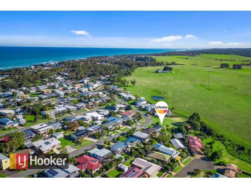25 Outlook Drive, Lake Tyers Beach VIC 3909
