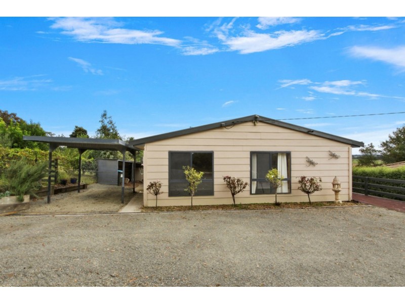 12 Neals Road, Metung VIC 3904