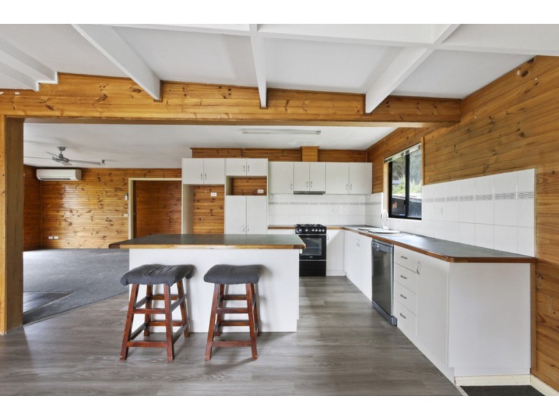 12 Neals Road, Metung VIC 3904