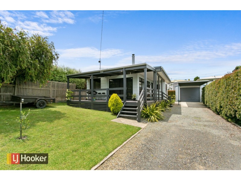 18 Panoramic Drive, Lakes Entrance VIC 3909