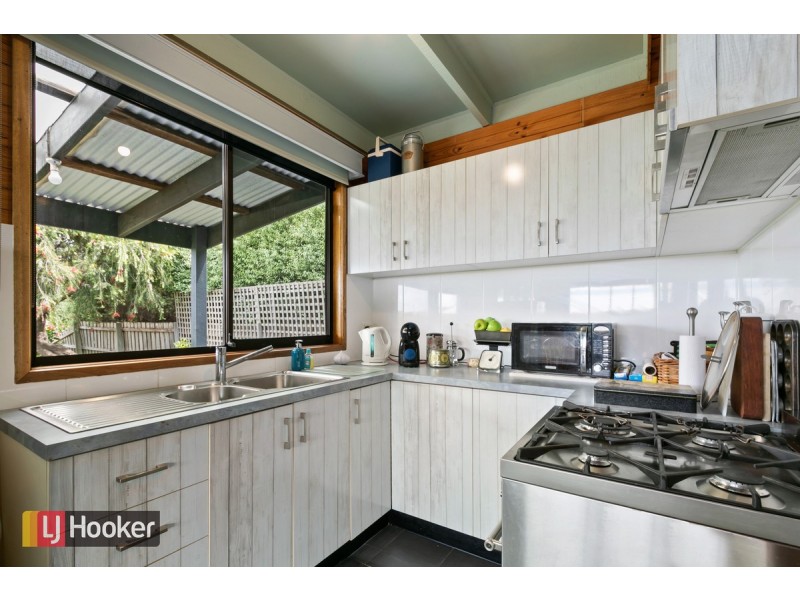 18 Panoramic Drive, Lakes Entrance VIC 3909