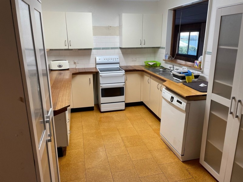 8 Fisher Street, Lakes Entrance VIC 3909