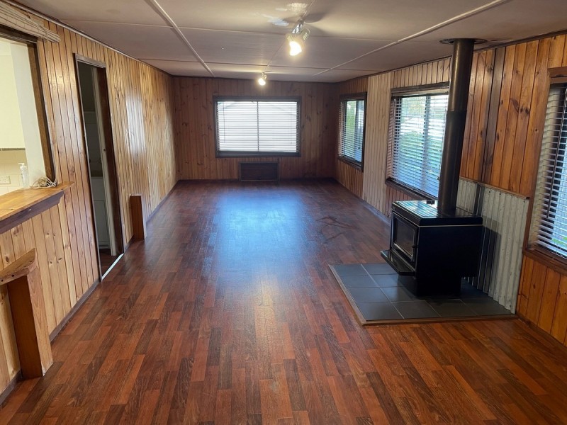 8 Fisher Street, Lakes Entrance VIC 3909