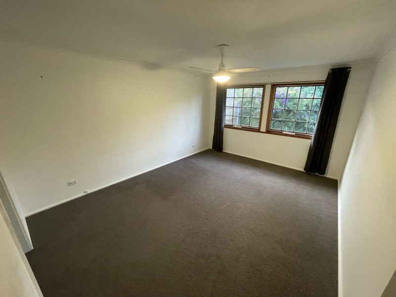 8 Fisher Street, Lakes Entrance VIC 3909