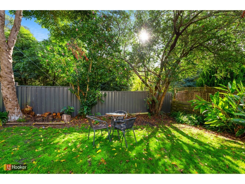 110 Hazel Road, Kalimna VIC 3909