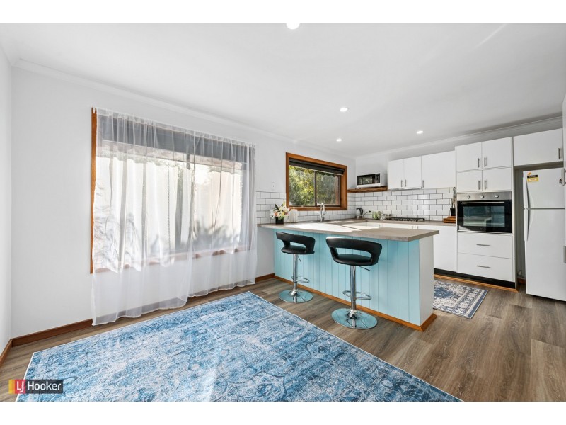 15 Ocean Court, Lakes Entrance VIC 3909