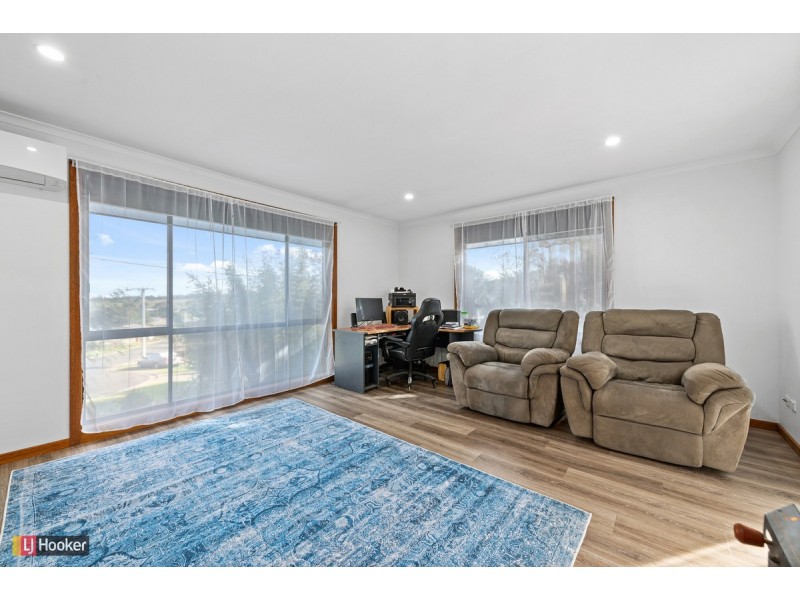 15 Ocean Court, Lakes Entrance VIC 3909