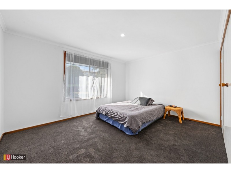 15 Ocean Court, Lakes Entrance VIC 3909