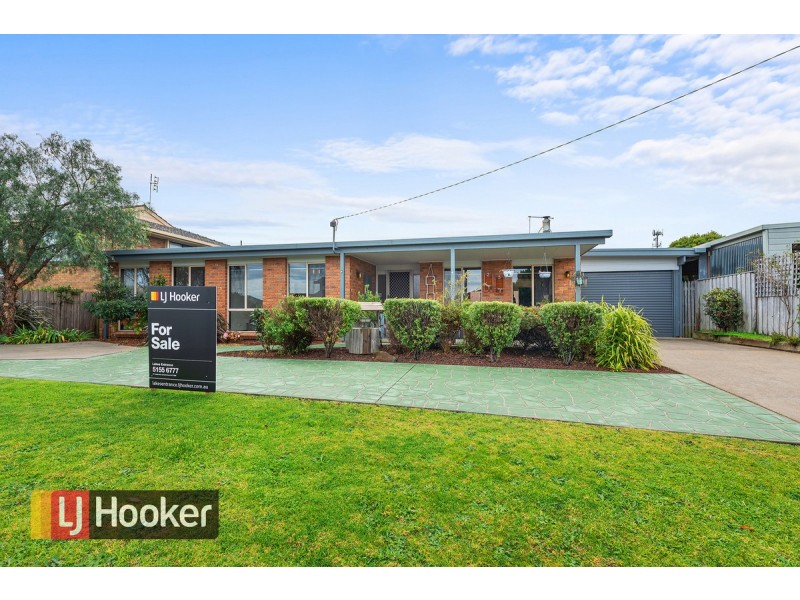 23 Periwinkle Drive, Lakes Entrance VIC 3909