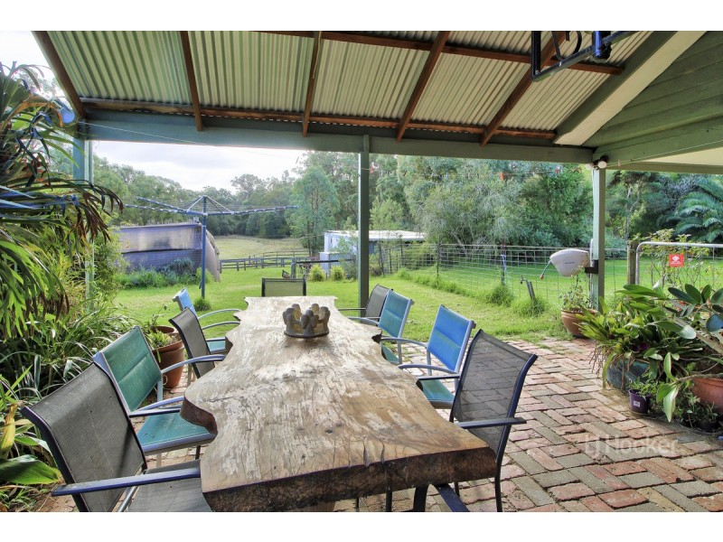 19 Gully Road, Nowa Nowa VIC 3887